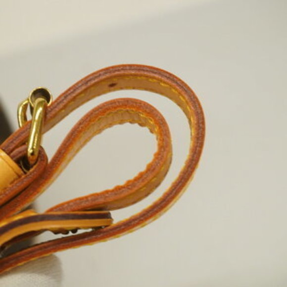 Louis Vuitton Monogram Blois Shoulder Bag - Picture 11 of 14